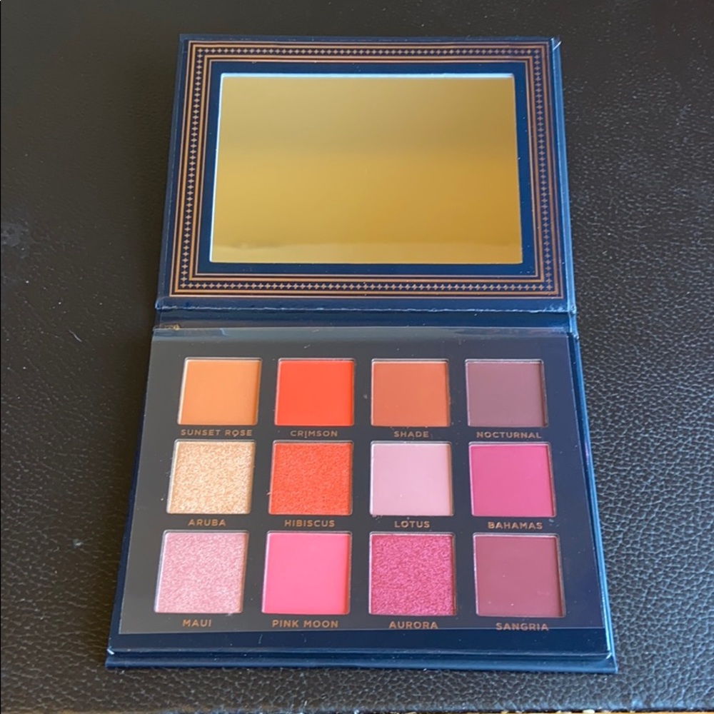 Ace beauté scarlet dusk eye palette new in box